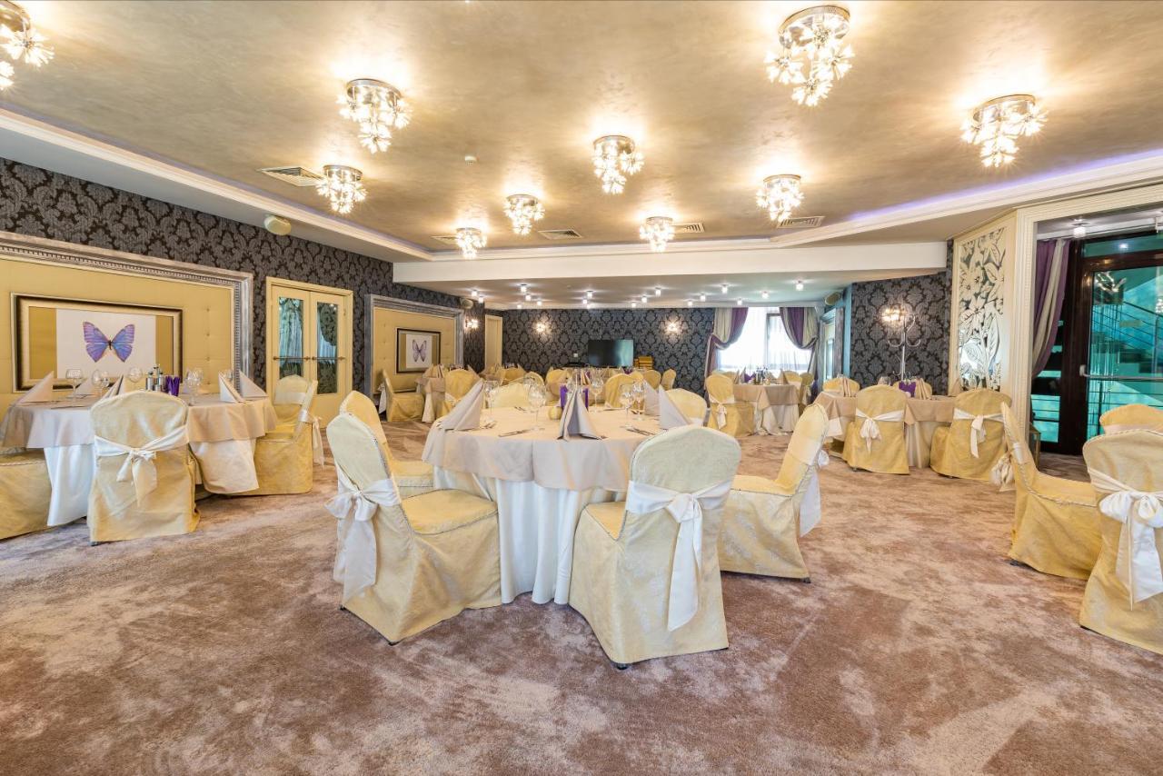 帕森克温泉酒店 代温 外观 照片 The ballroom