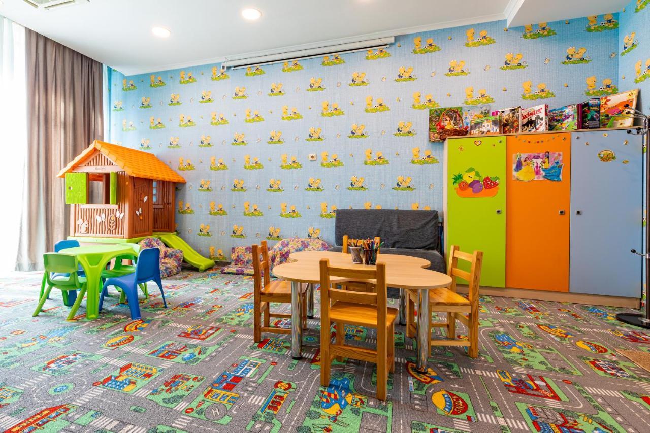 帕森克温泉酒店 代温 外观 照片 A nursery in Moscow, Russia
