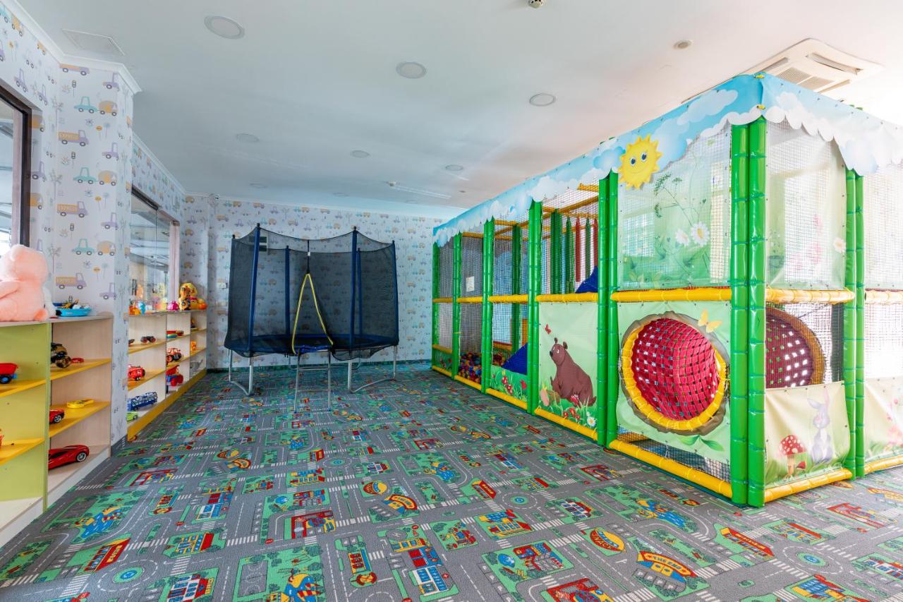 帕森克温泉酒店 代温 外观 照片 The Children's Playroom