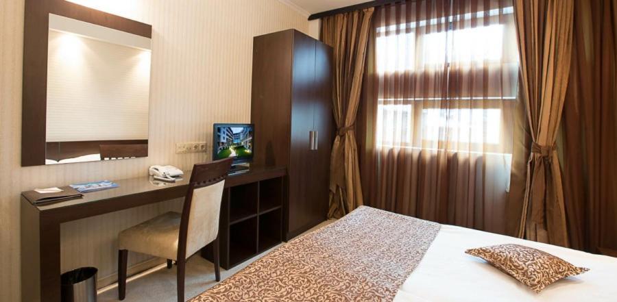 帕森克温泉酒店 代温 客房 照片 A room at the hotel