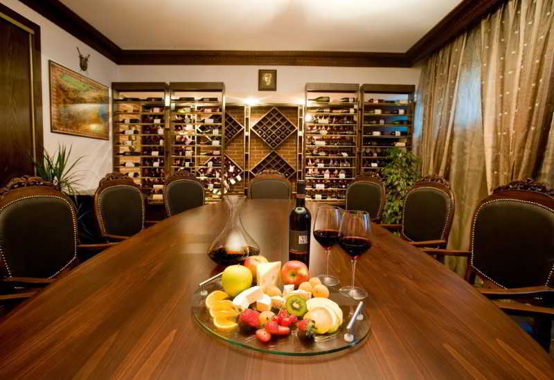 帕森克温泉酒店 代温 餐厅 照片 Wine tasting room